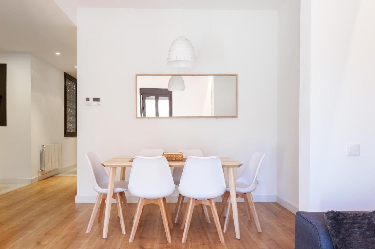 Akira Flats Urgell Apartment บาร์เซโลนา ภายนอก รูปภาพ